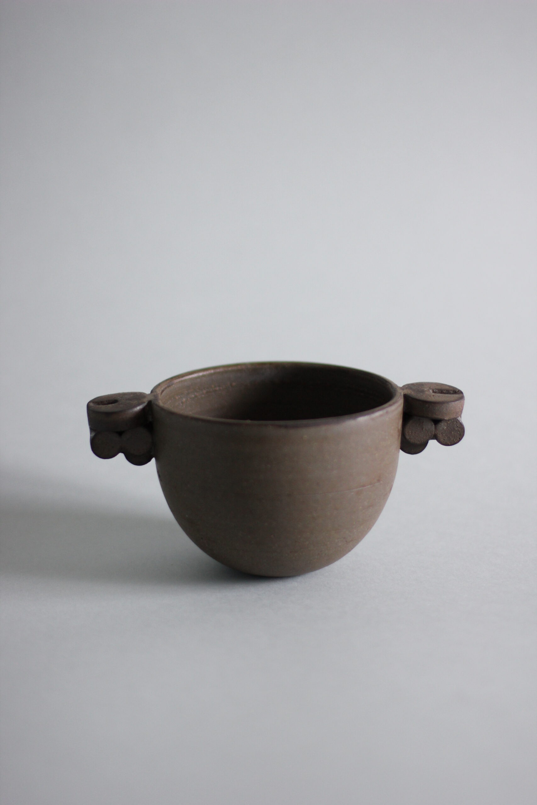 bol en grès noir chamotté